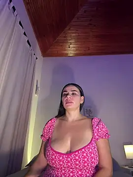 Snapshot of MeganDupont chatting on 15, 12, 2024 MeganDupont online show from 15, 12, 2024