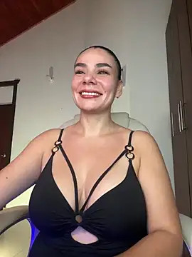 Snapshot of MeganDupont chatting on 21, 12, 2024 MeganDupont online show from 21, 12, 2024