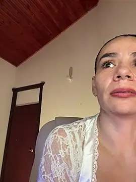 Snapshot of MeganDupont chatting on 5, 1, 2025 MeganDupont online show from 5, 1, 2025