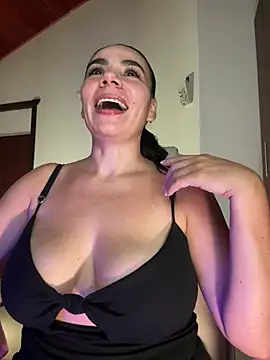 Snapshot of MeganDupont chatting on 14, 1, 2025 MeganDupont online show from 14, 1, 2025