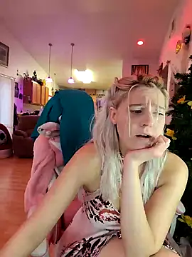 Snapshot of ScarletCallings420 chatting on 9, 12, 2024 ScarletCallings420 online show from 9, 12, 2024