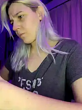 Snapshot of ScarletCallings420 chatting on 25, 12, 2024 ScarletCallings420 online show from 25, 12, 2024