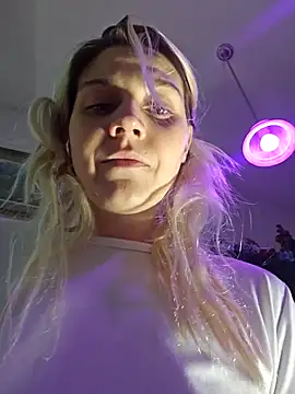 Snapshot of ScarletCallings420 chatting on 27, 2, 2025 ScarletCallings420 online show from 27, 2, 2025