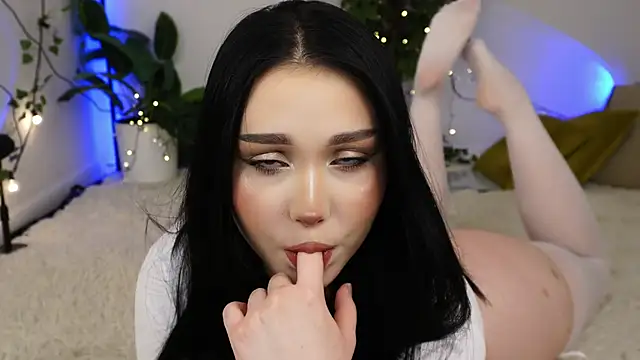 ScarletBlaze online show from 5, 2, 2025