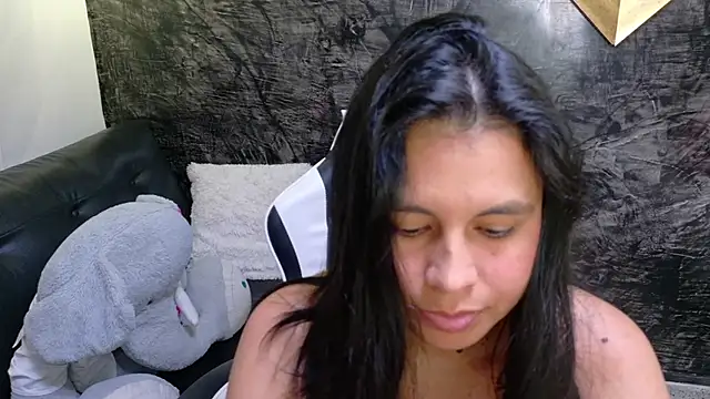 olivia love  online show from 2, 7, 2026