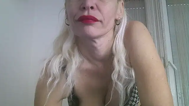 EvaaMina online show from 5, 1, 2025