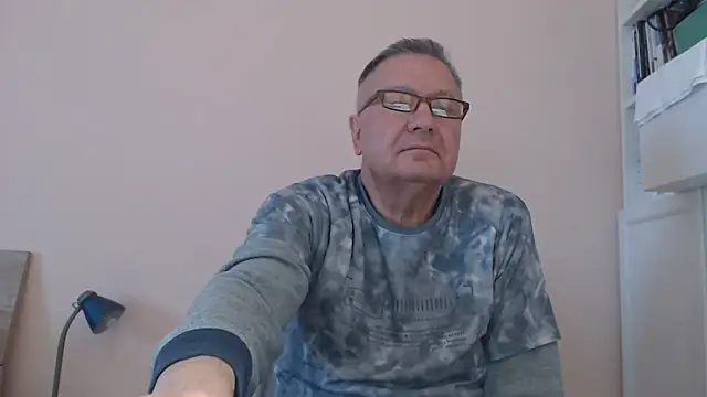 YOU6me online show from 7, 10, 2025