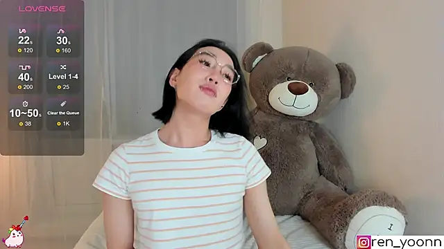 Snapshot of Ren_yoon chatting on 22, 4, 2026 Ren yoon online show from 22, 4, 2026