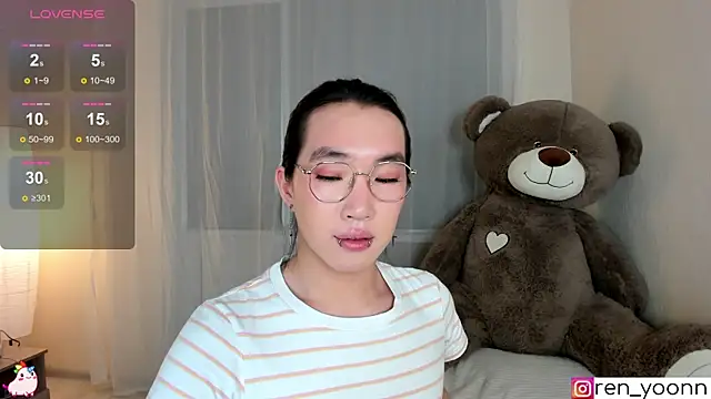 Snapshot of Ren_yoon chatting on 16, 6, 2026 Ren yoon online show from 16, 6, 2026