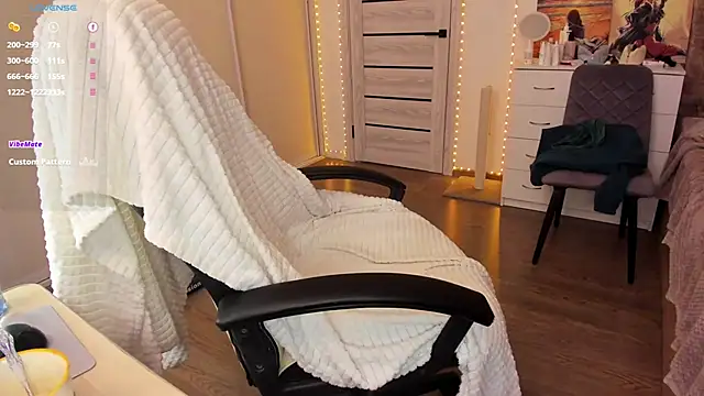 Ophelia mm online show from 15, 10, 2025