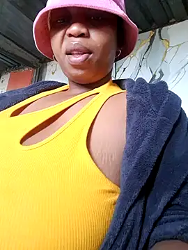 Snapshot of winterqueenx chatting on 17, 3, 2026 winterqueenx online show from 17, 3, 2026