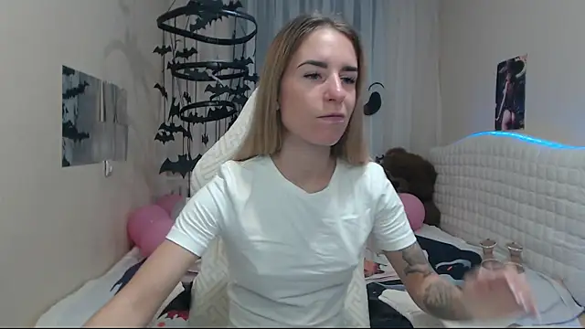 DeboraHorny online show from 20, 10, 2025