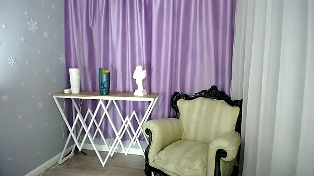 queen a n i online show from 26, 1, 2025