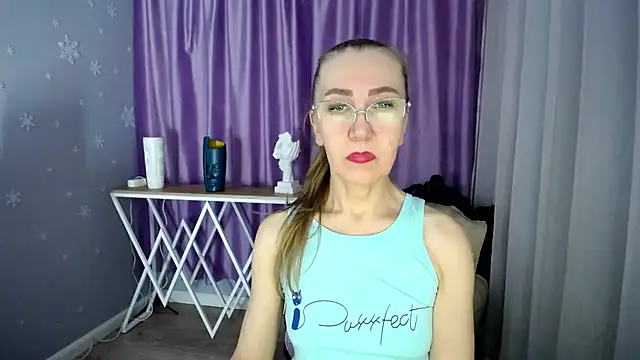 queen a n i online show from 1, 2, 2025