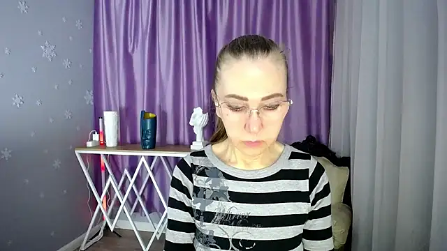 queen a n i online show from 8, 3, 2025