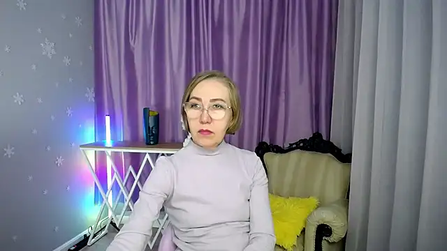 queen a n i online show from 27, 11, 2025