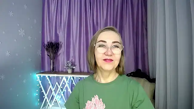 queen a n i online show from 4, 5, 2026
