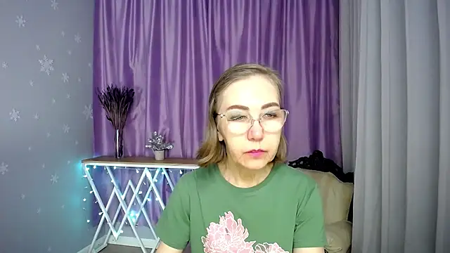 queen a n i online show from 7, 5, 2026