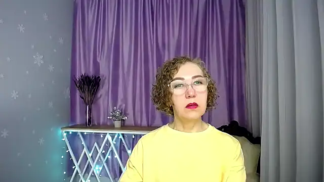 Snapshot of queen_a_n_i chatting on 15, 5, 2026 queen a n i online show from 15, 5, 2026