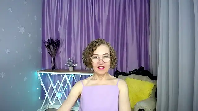 Snapshot of queen_a_n_i chatting on 17, 5, 2026 queen a n i online show from 17, 5, 2026
