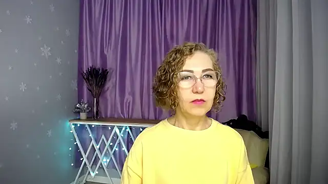 Snapshot of queen_a_n_i chatting on 13, 6, 2026 queen a n i online show from 13, 6, 2026