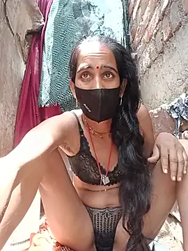 Snapshot of Mohni_Das chatting on 8, 7, 2026 Mohni Das online show from 8, 7, 2026