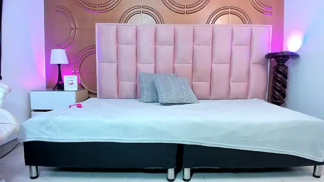 Snapshot of valeriaa19 chatting on 13, 3, 2025 valeriaa19 online show from 13, 3, 2025