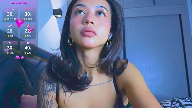 Mia Tin online show from 18, 10, 2025