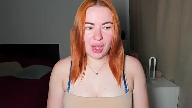 Snapshot of LAYLAxSTAR chatting on 5, 7, 2026 LAYLAxSTAR online show from 5, 7, 2026