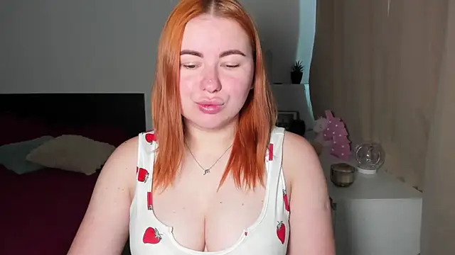 Snapshot of LAYLAxSTAR chatting on 6, 7, 2026 LAYLAxSTAR online show from 6, 7, 2026