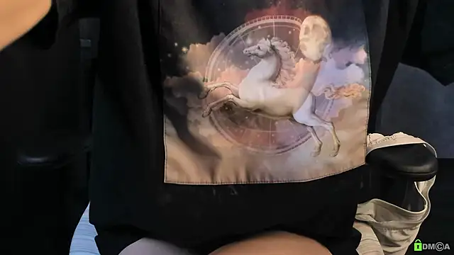 Courtney Luv online show from 22, 2, 2026