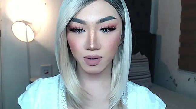 Local Hoelyx online show from 23, 3, 2025