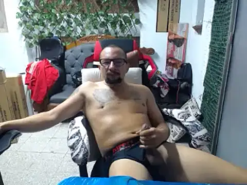 Snapshot of alexam_gal@xh chatting on 5, 1, 2025 alexam galxh online show from 5, 1, 2025