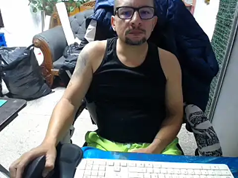 Snapshot of alexam_gal@xh chatting on 5, 3, 2025 alexam galxh online show from 5, 3, 2025