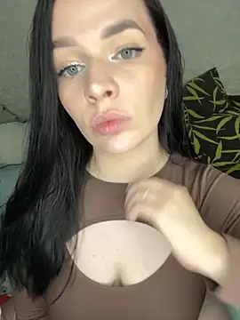 Snapshot of HellMoor chatting on 8, 9, 2025 HellMoor online show from 8, 9, 2025