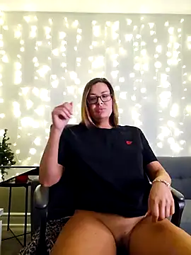 RebeccaXO  online show from 13, 12, 2024