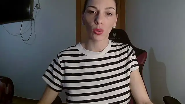 Snapshot of Vampirosa chatting on 4, 2, 2026 Vampirosa online show from 4, 2, 2026