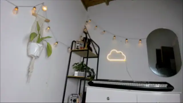 susy angel online show from 10, 1, 2025