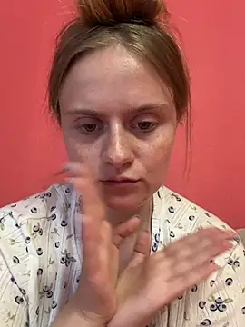SophiaSweet  online show from 25, 6, 2026