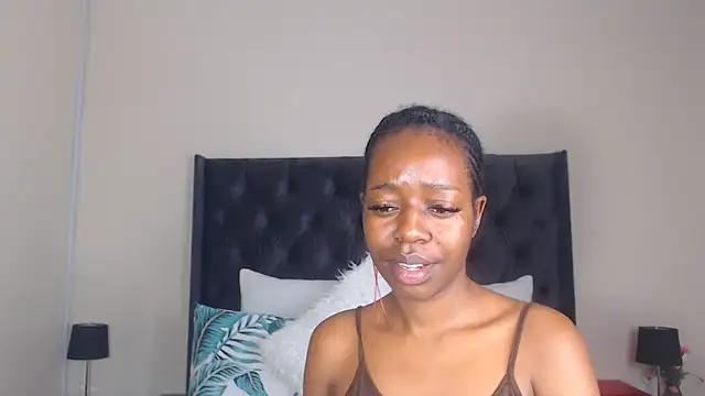 Sexynaughty Gal online show from 23, 12, 2024