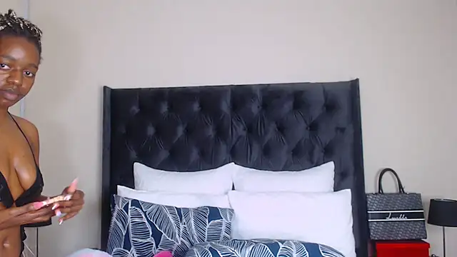 Sexynaughty Gal online show from 2, 2, 2025