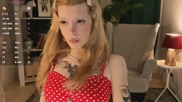 boobsybootie online show from 23, 7, 2026