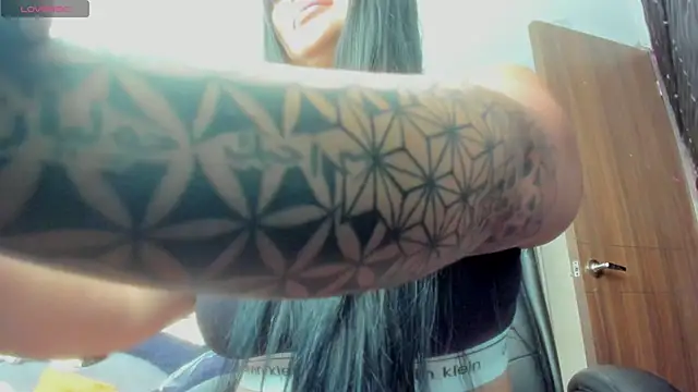 Snapshot of Pocahontas_d chatting on 24, 10, 2025 Pocahontas d online show from 24, 10, 2025