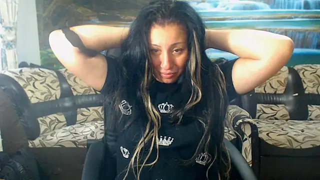 Snapshot of MoistMady chatting on 29, 9, 2025 MoistMady online show from 29, 9, 2025