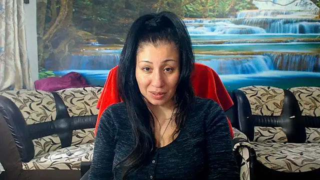 MoistMady online show from 2, 2, 2026