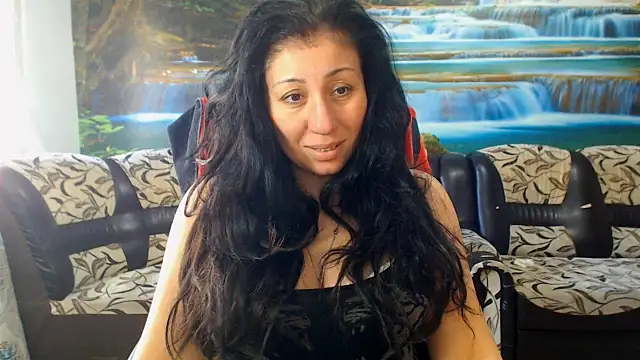 MoistMady online show from 7, 3, 2026