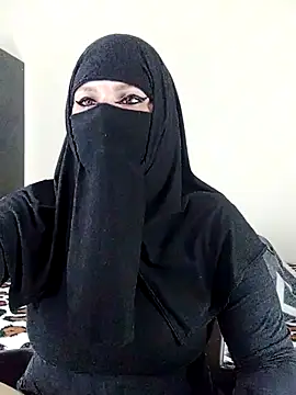 evelyn  salah online show from 3, 7, 2026