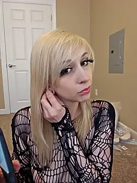 AmethystFoxx online show from 8, 10, 2025