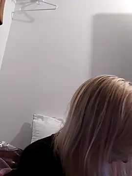 AmethystFoxx online show from 3, 11, 2025