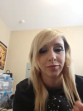 AmethystFoxx online show from 24, 6, 2026